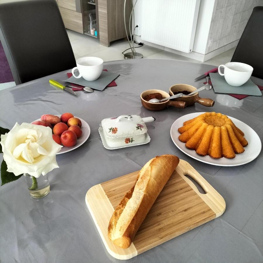 Bed and Breakfast Chez Nadine Valframbert Zewnętrze zdjęcie